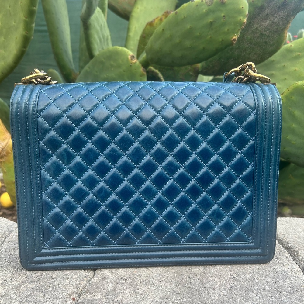 Chanel Jumbo Boy Bag - Picture 5 of 14